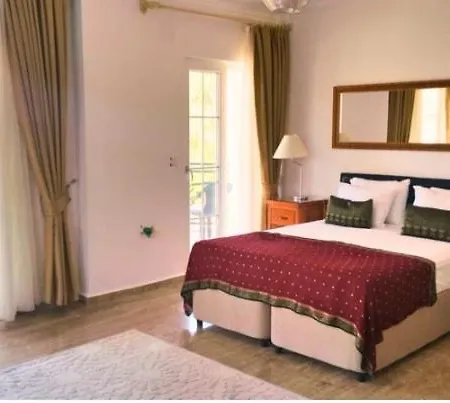 Perfect 4 Bed Dalyan With Pool 别墅